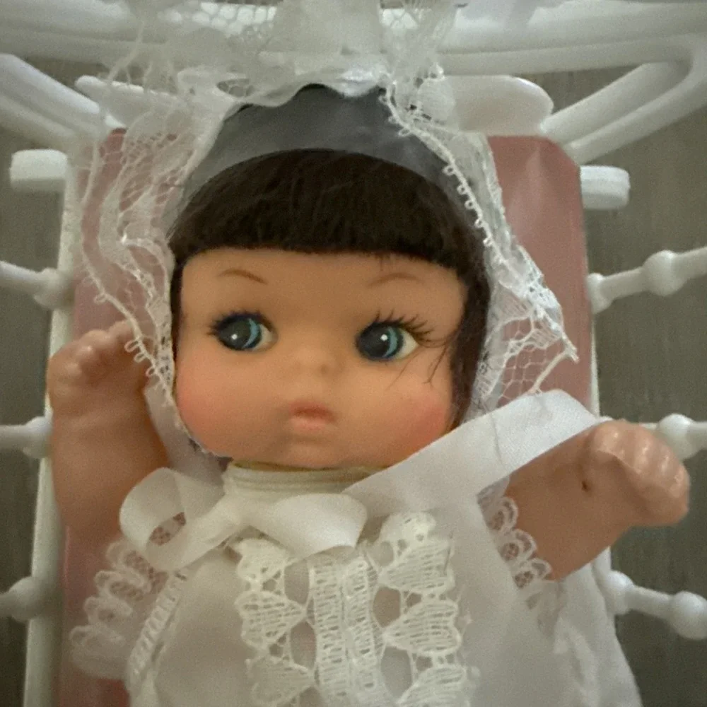 ULTRA‎ RARE VINTAGE UNEEDA 1974 BIG EYES DOLL 
